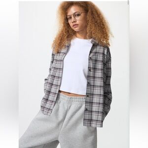 UNIQLO Soft Flannel Gray Plaid Button-Up Shirt - S